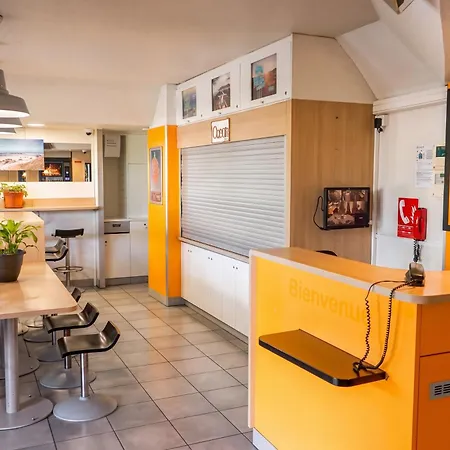 Unisotel Ex F1 Hotel
