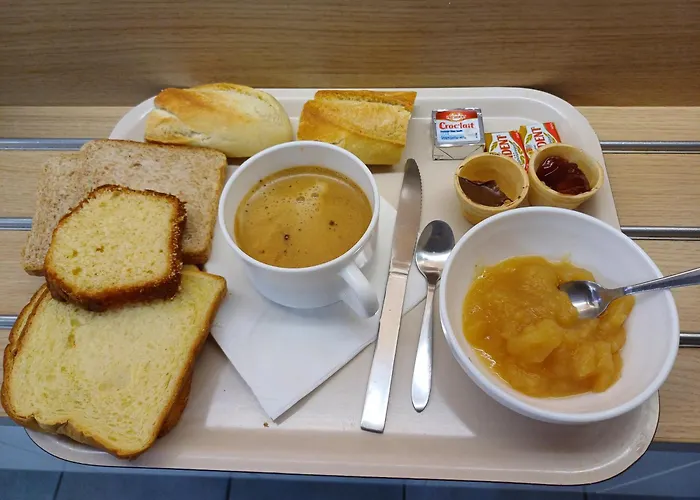 Hotelf1 Hotel Saintes