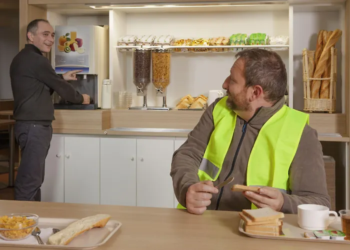 Hotelf1 Hotel Saintes