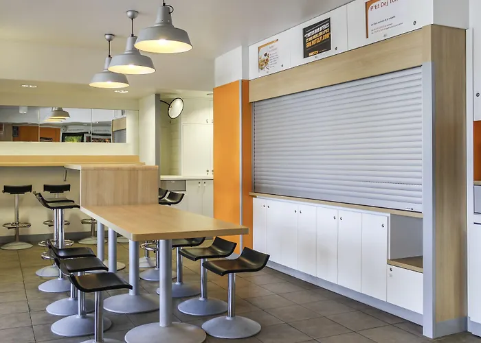 Hotelf1 Hotel Saintes