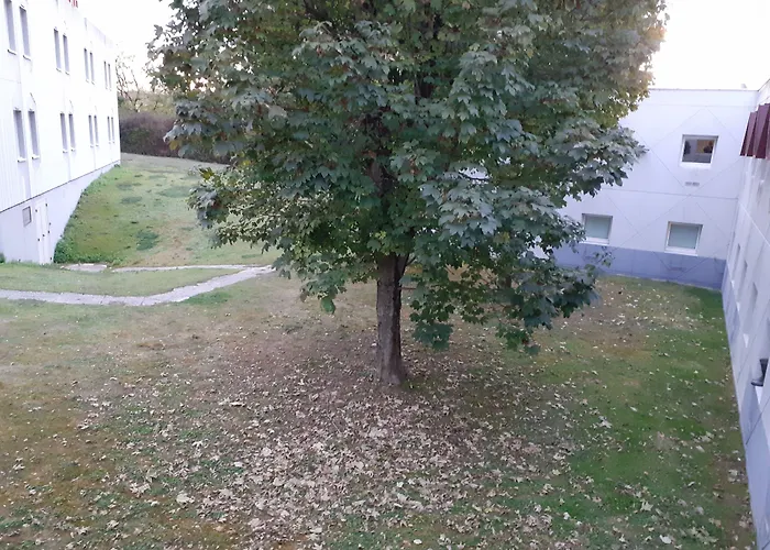 Hotelf1 Hotel Saintes