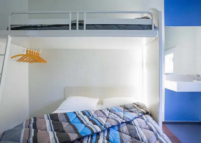 Unisotel Ex F1 2* Saintes